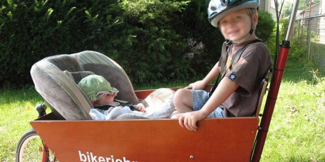 what age can a baby go in a bike trailer